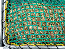 PATURA frame for feed nets 142cm x 142cm